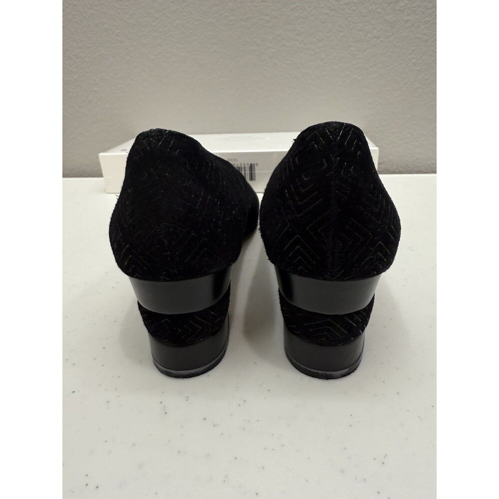 Salvatore Ferragamo Pumps Low Heel Size 9 AA Black Suede Shoes - Picture 6 of 10